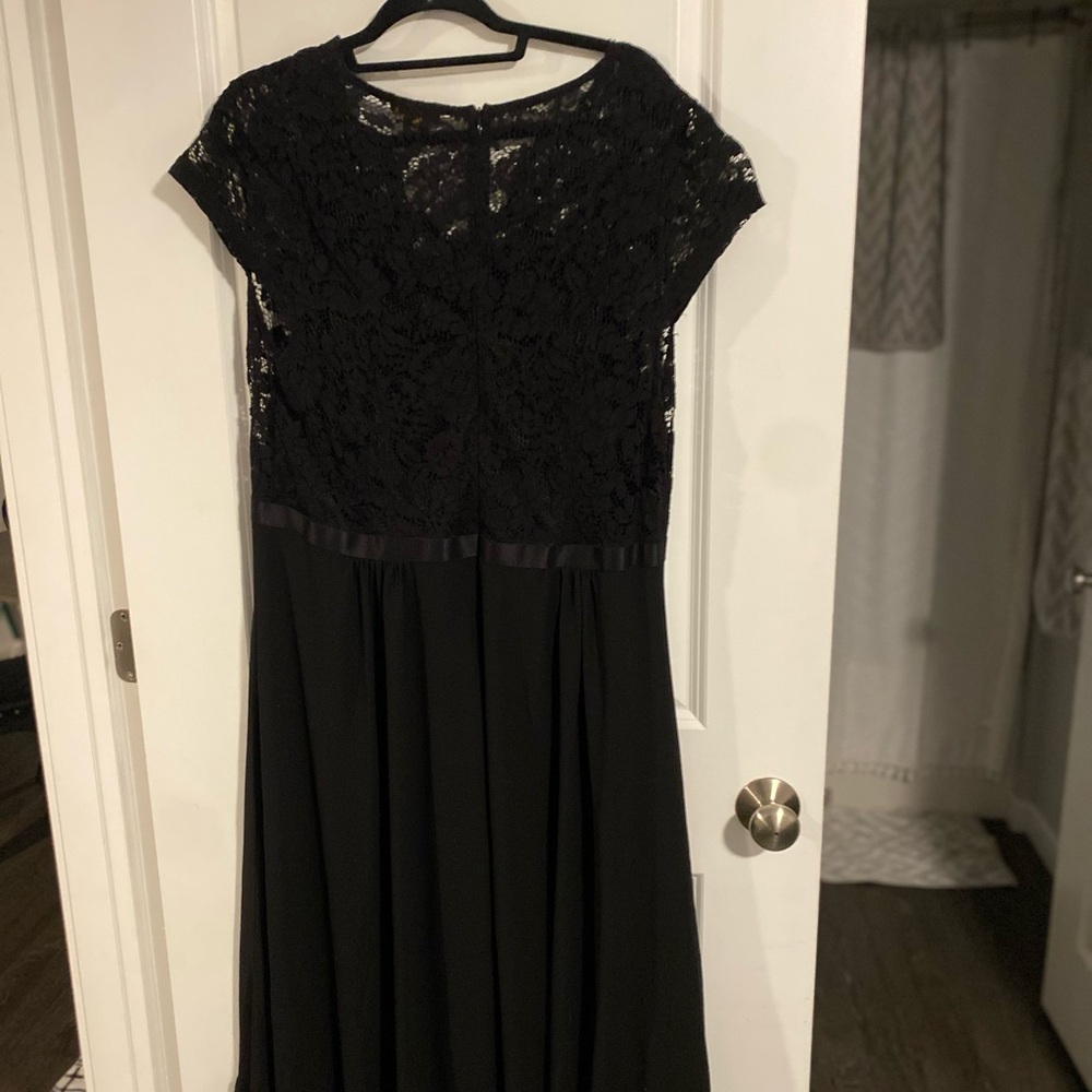 Elegant Black Lace Dress